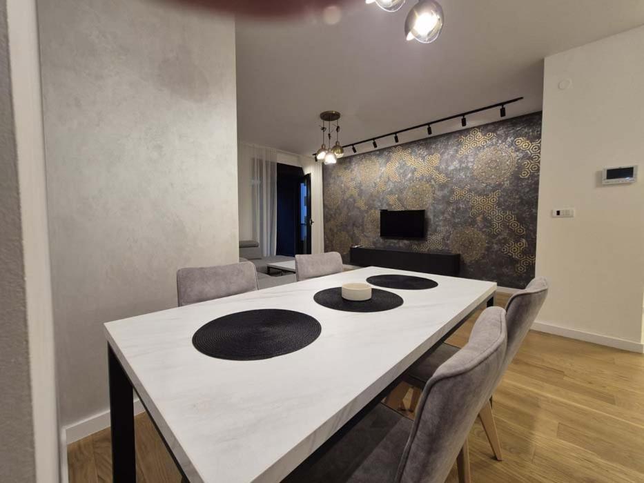 Apartment Park New Luxury With Garage *