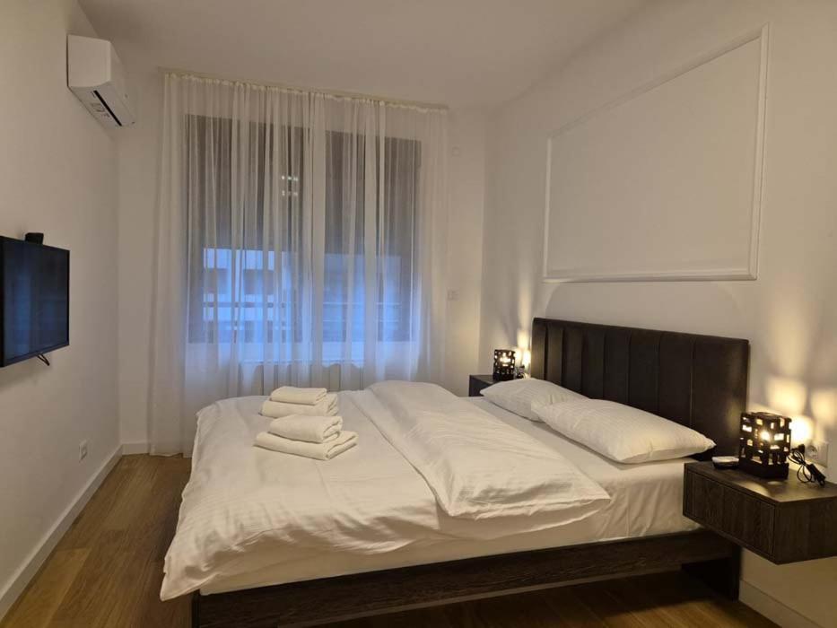 Park New Luxury With Garage Belgrade